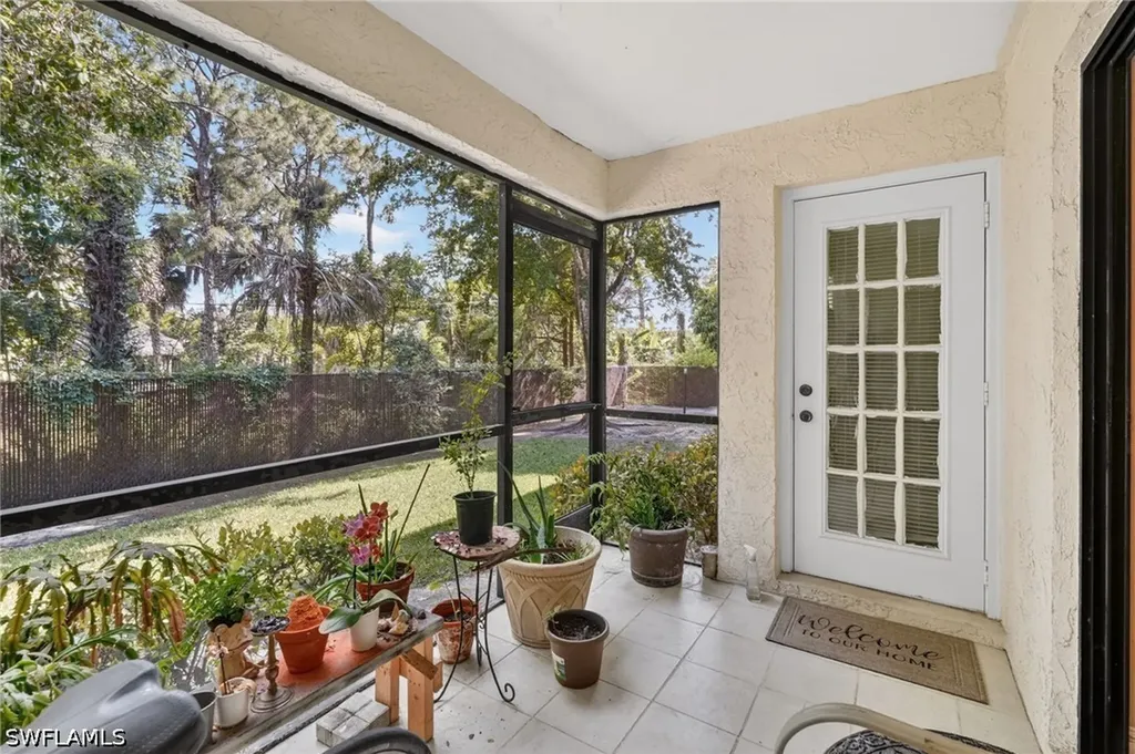 5232 Treetops Drive Naples FL 34113