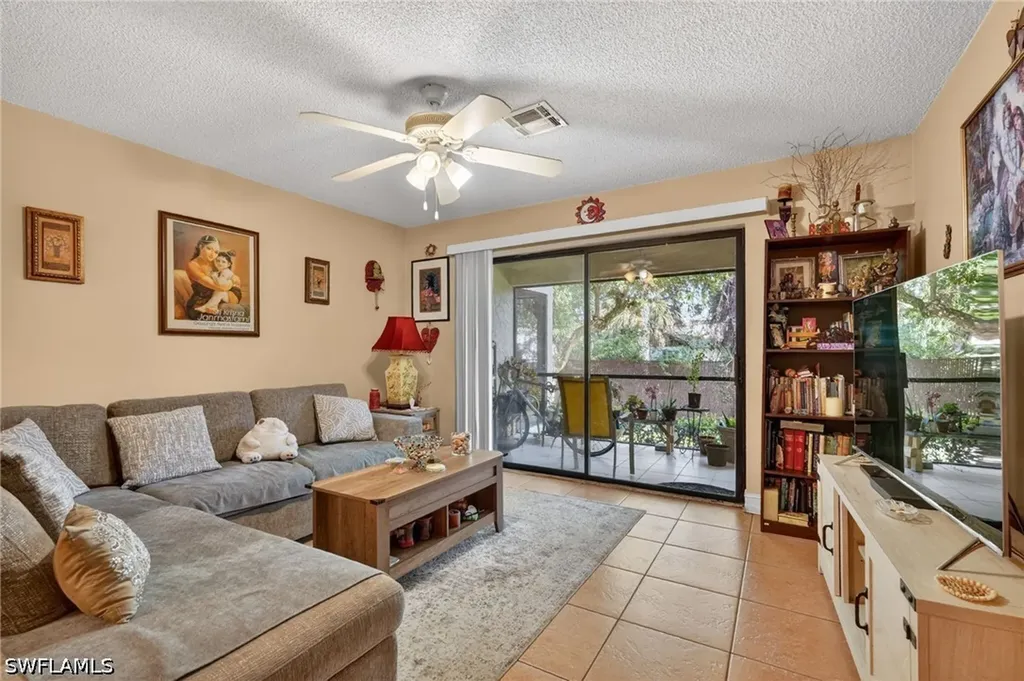 5232 Treetops Drive Naples FL 34113