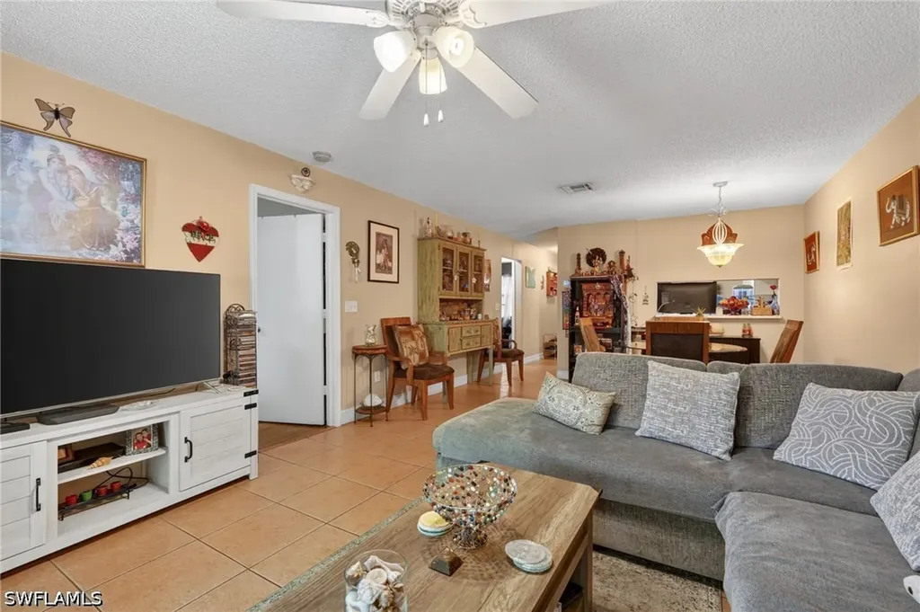 5232 Treetops Drive Naples FL 34113