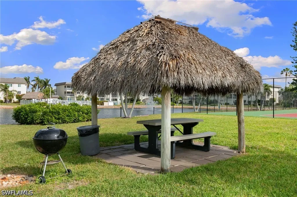 1024 Manatee Road Naples FL 34114