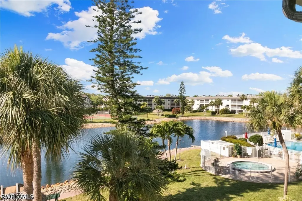 1024 Manatee Road Naples FL 34114