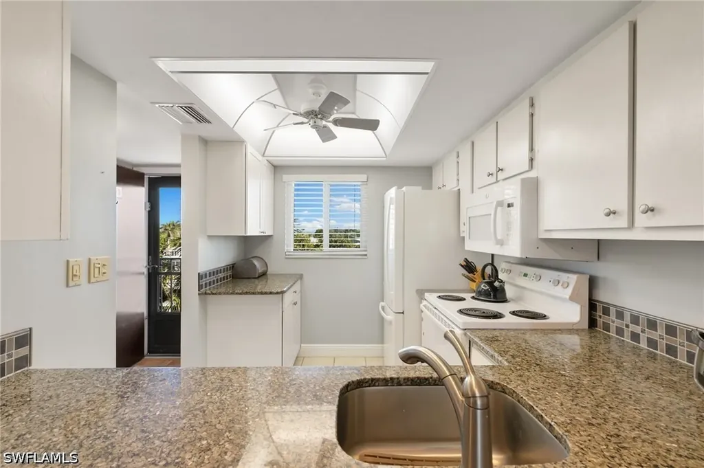 1024 Manatee Road Naples FL 34114
