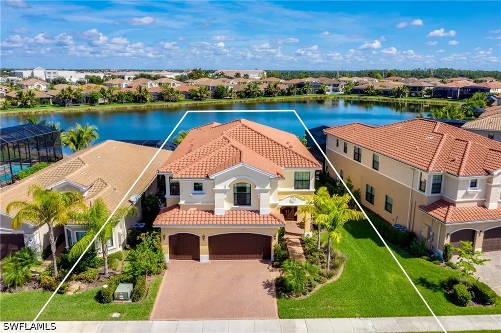 13755 Luna Drive Naples FL 34109