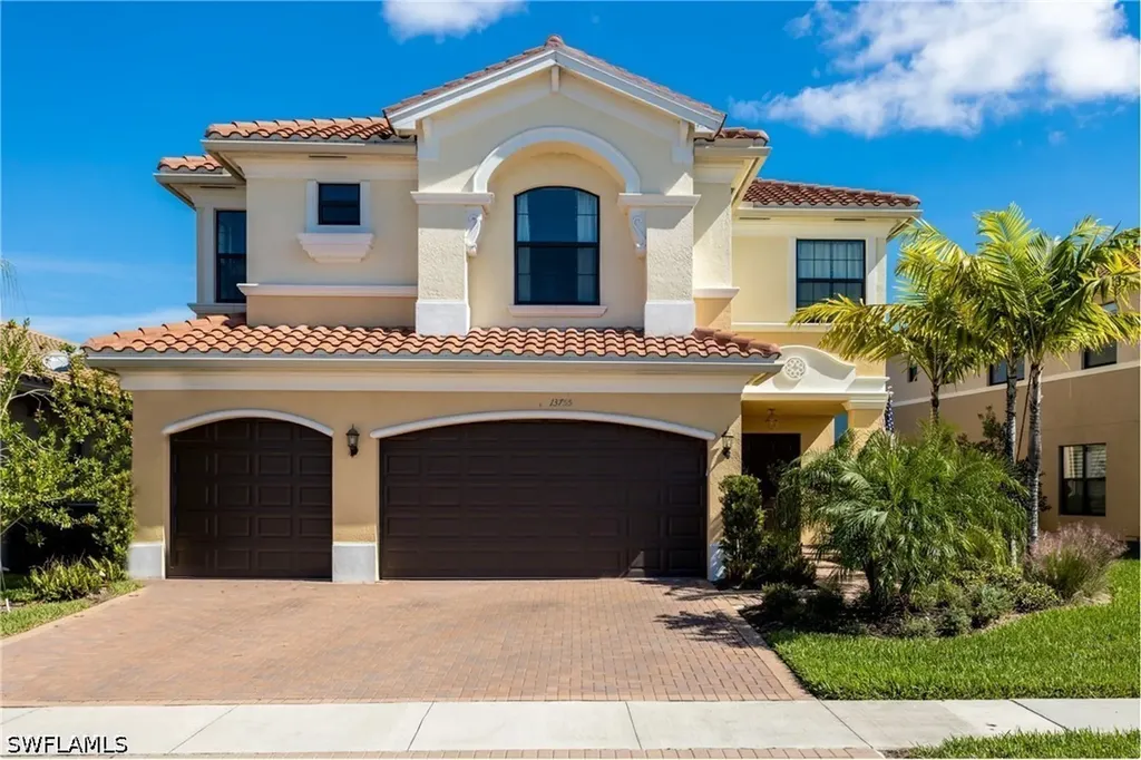 13755 Luna Drive Naples FL 34109