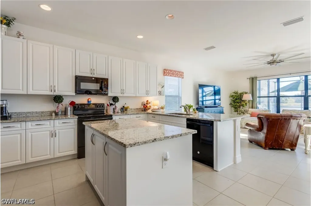 13755 Luna Drive Naples FL 34109