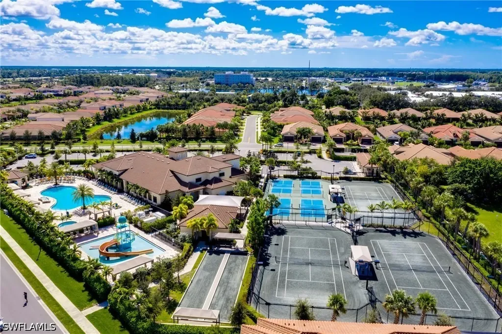 13755 Luna Drive Naples FL 34109