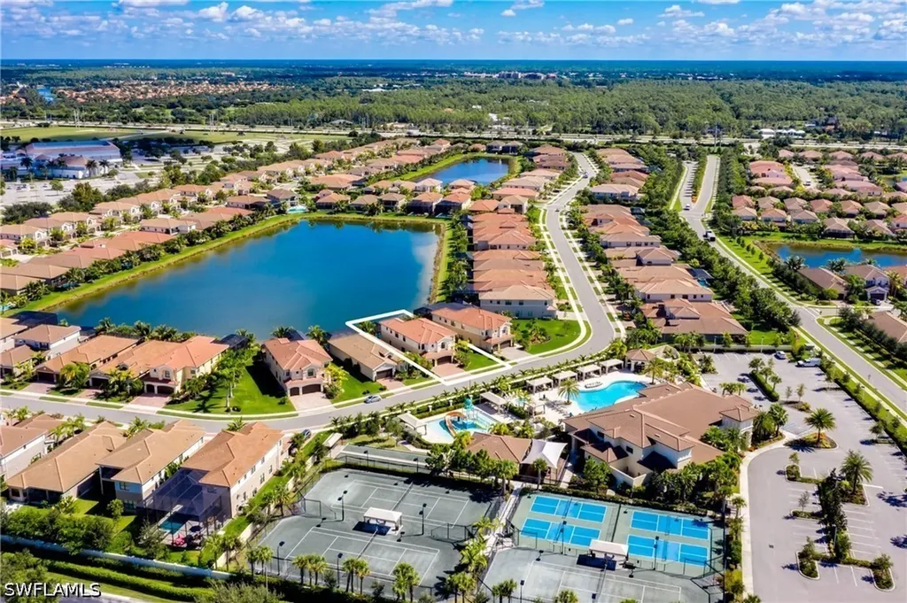 13755 Luna Drive Naples FL 34109