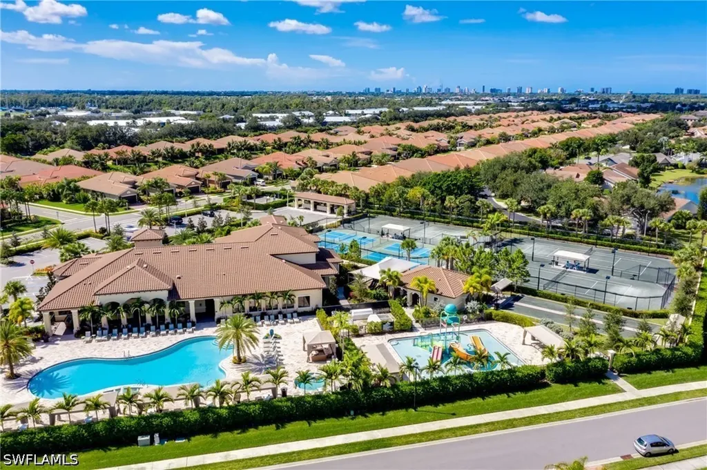 13755 Luna Drive Naples FL 34109