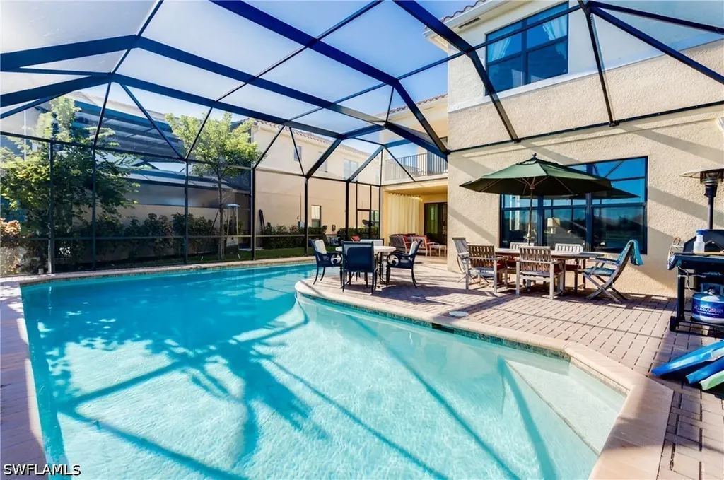 13755 Luna Drive Naples FL 34109