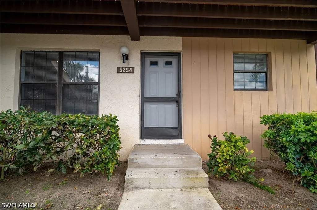 5254 Treetops Drive Naples FL 34113