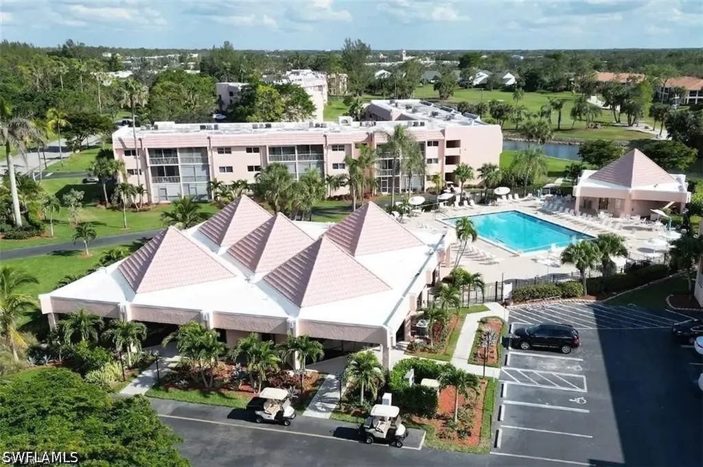 200 Turtle Lake Court Naples FL 34105