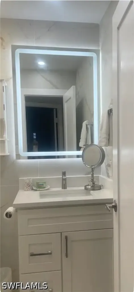 200 Turtle Lake Court Naples FL 34105