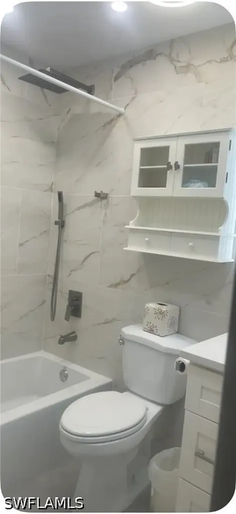 200 Turtle Lake Court Naples FL 34105
