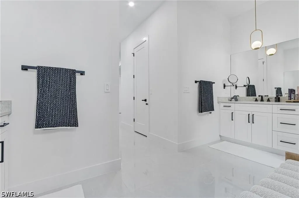 1923 SW 27th Terrace Cape Coral FL 33914