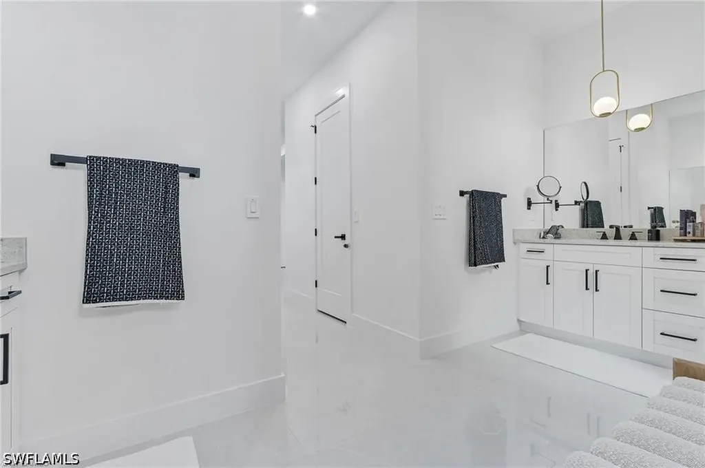 1923 SW 27th Terrace Cape Coral FL 33914