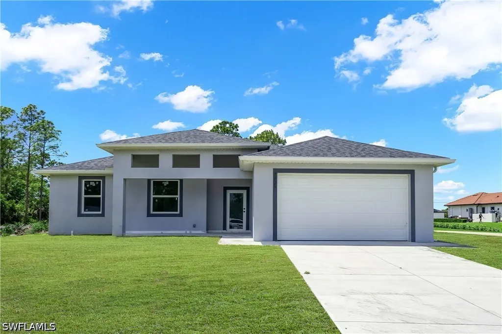 1905 Charles Avenue N Lehigh Acres FL 33971
