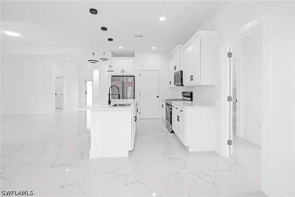 1905 Charles Avenue N Lehigh Acres FL 33971