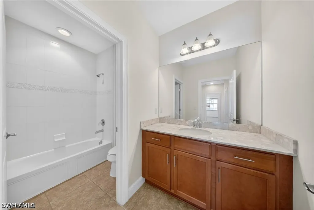 1435 Santiago Circle SW Naples FL 34113