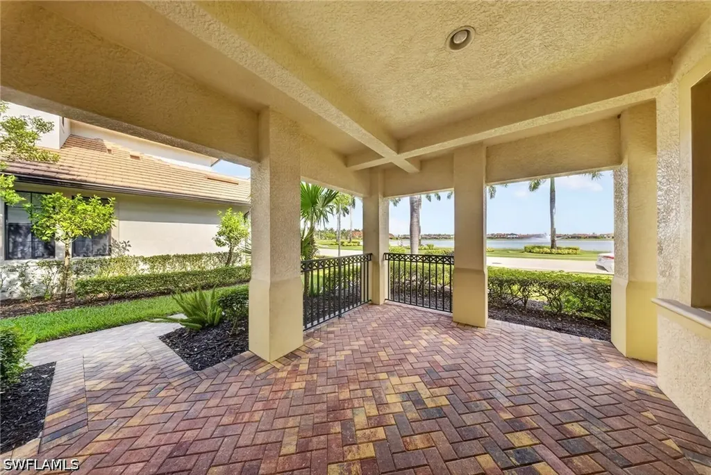 1435 Santiago Circle SW Naples FL 34113