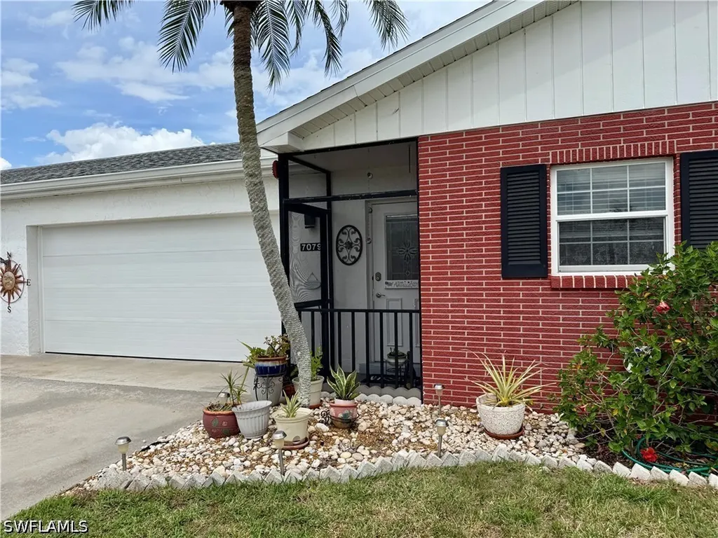 7079 Cedarhurst Drive Fort Myers FL 33919