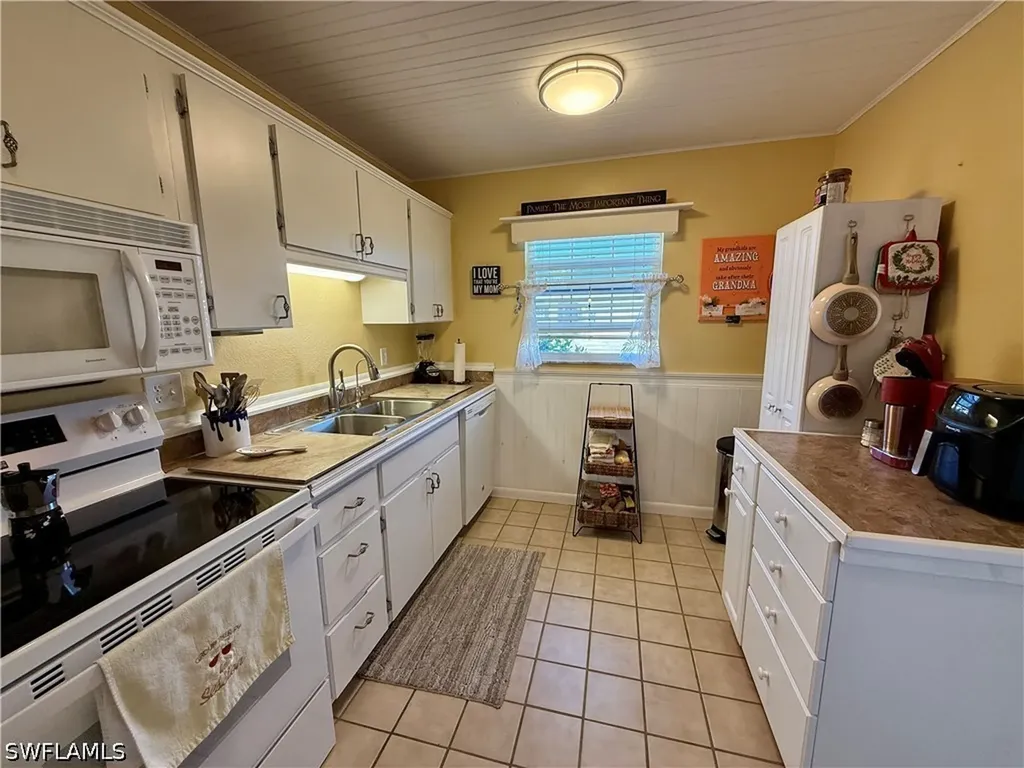 7079 Cedarhurst Drive Fort Myers FL 33919