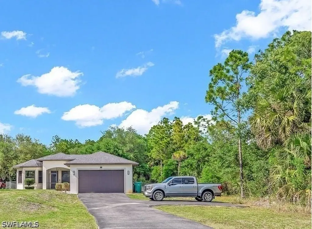 2531 70th Avenue NE Naples FL 34120