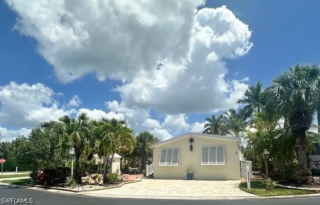 1503 Ruby Lake Point Naples FL 34114