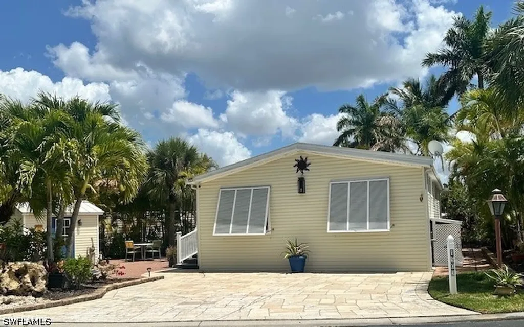 1503 Ruby Lake Point Naples FL 34114