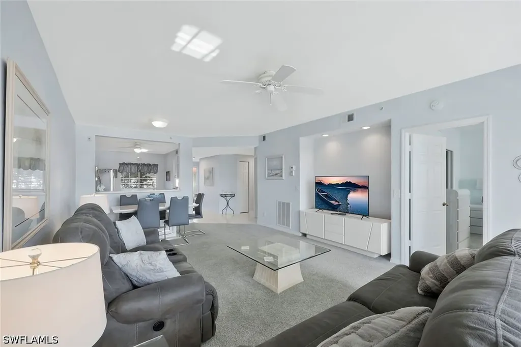 186 Gabriel Circle Naples FL 34104