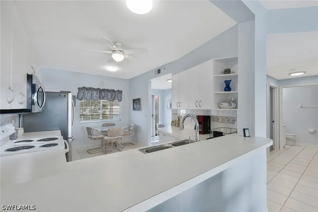 186 Gabriel Circle Naples FL 34104