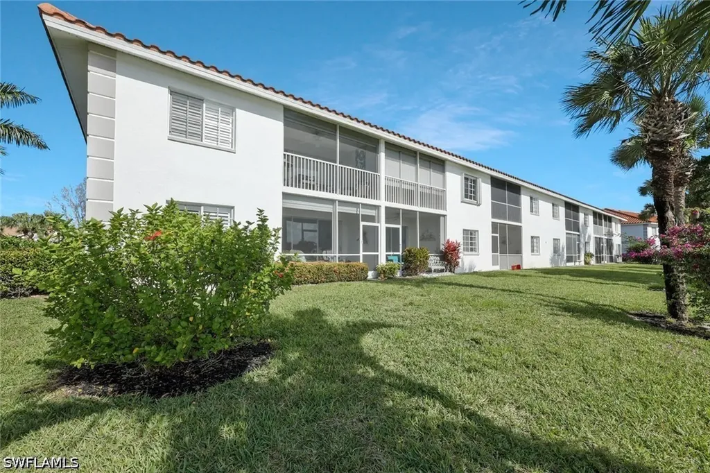 186 Gabriel Circle Naples FL 34104
