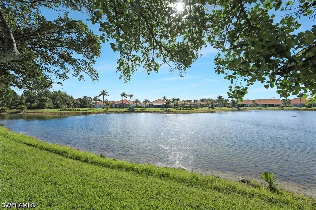 186 Gabriel Circle Naples FL 34104