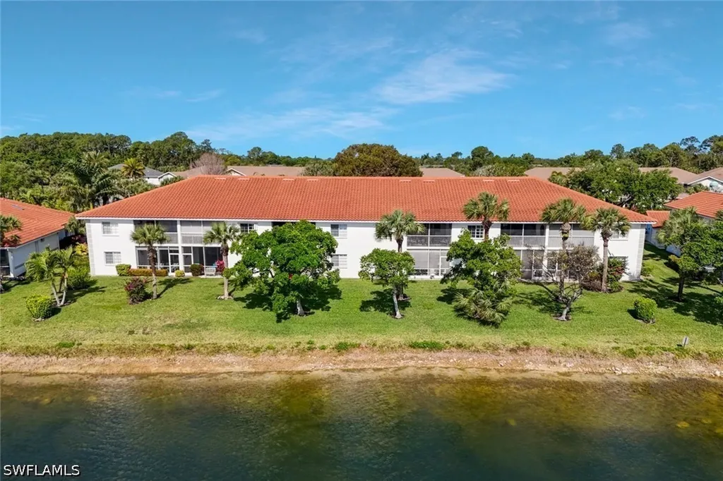 186 Gabriel Circle Naples FL 34104
