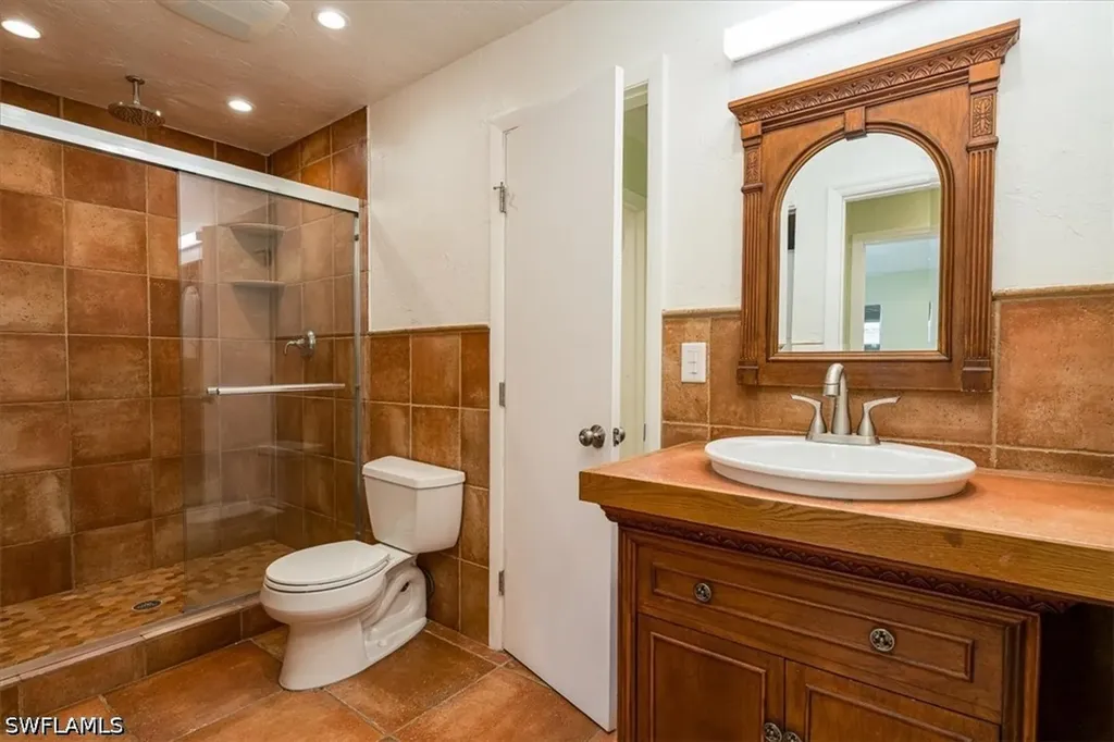 1025 Pine Isle Lane Naples FL 34112