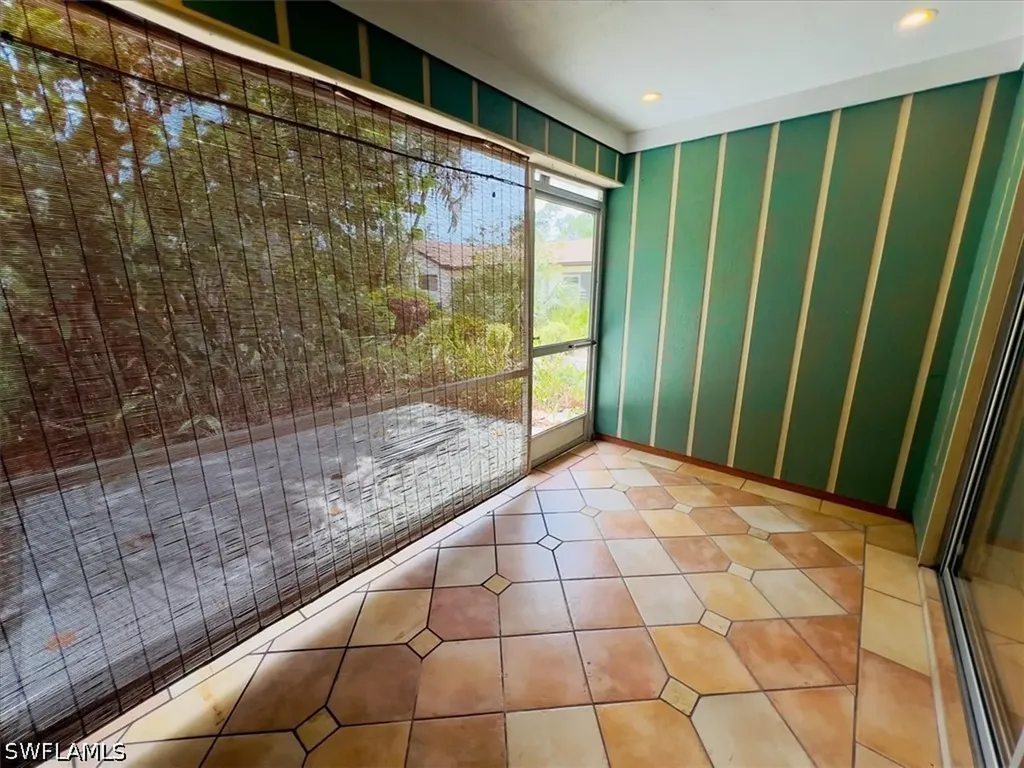 1025 Pine Isle Lane Naples FL 34112
