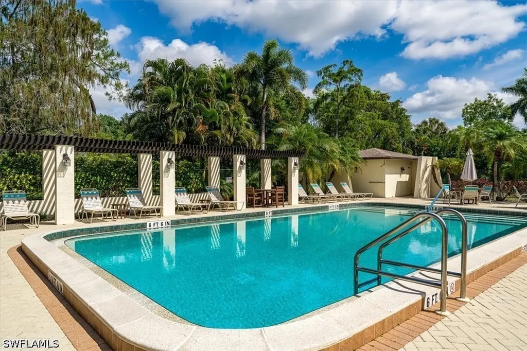 1025 Pine Isle Lane Naples FL 34112