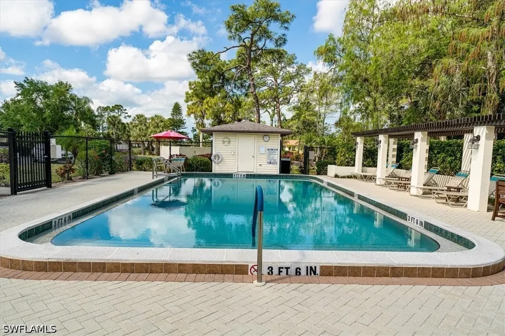 1025 Pine Isle Lane Naples FL 34112