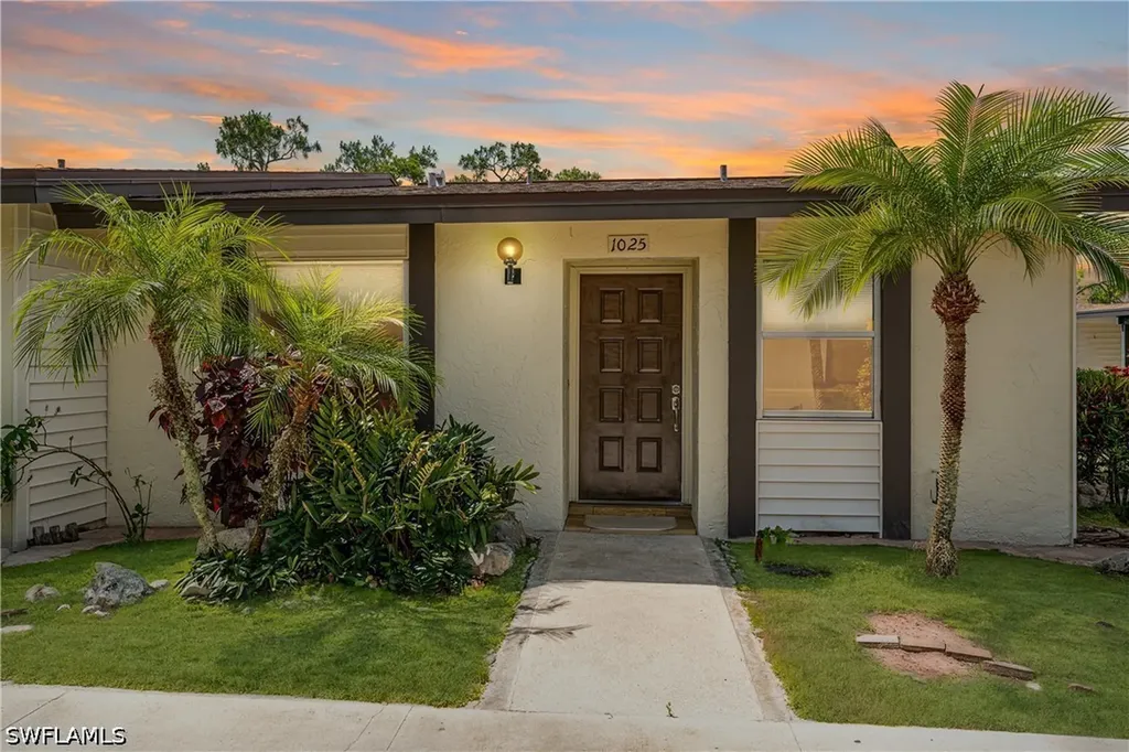 1025 Pine Isle Lane Naples FL 34112