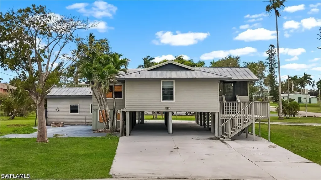 301 Allen Avenue Everglades City FL 34139