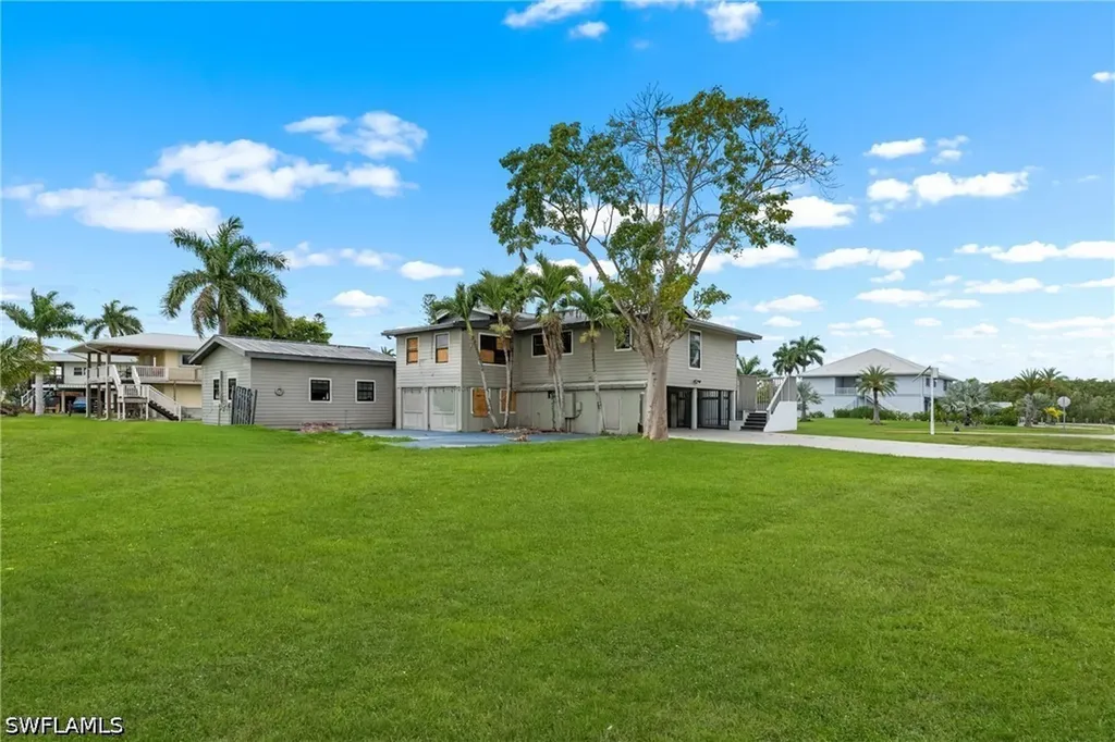 301 Allen Avenue Everglades City FL 34139