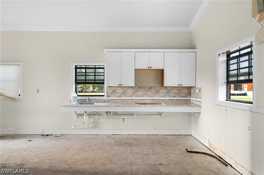 301 Allen Avenue Everglades City FL 34139