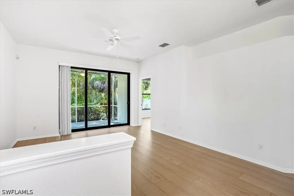 7550 Meadow Lakes Drive Naples FL 34104