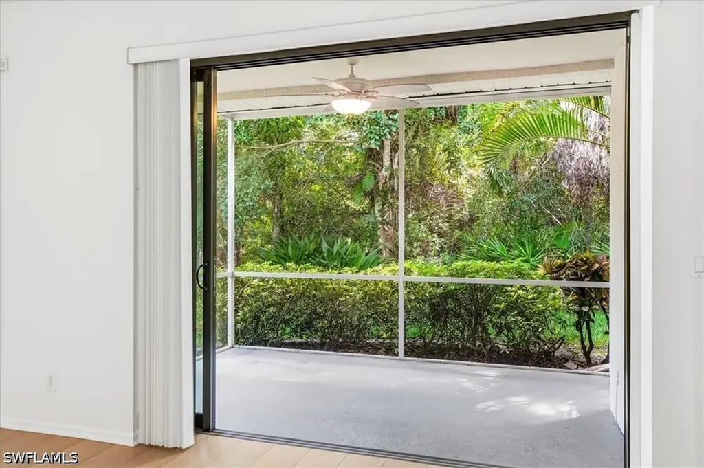 7550 Meadow Lakes Drive Naples FL 34104