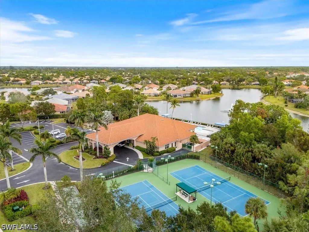 7550 Meadow Lakes Drive Naples FL 34104