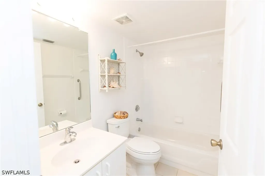 2456 Millcreek Lane Naples FL 34119