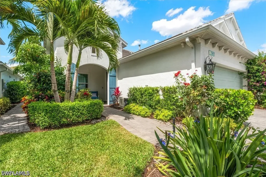 2302 Marquesa Circle Naples FL 34112