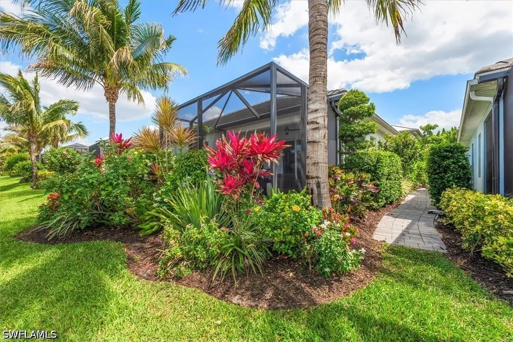 2302 Marquesa Circle Naples FL 34112