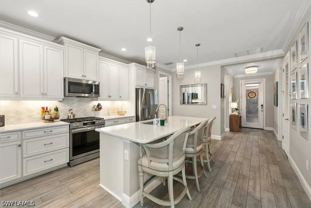 2302 Marquesa Circle Naples FL 34112