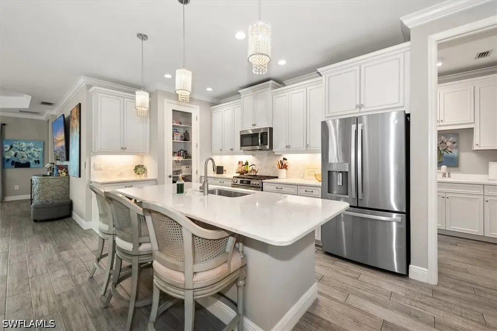 2302 Marquesa Circle Naples FL 34112