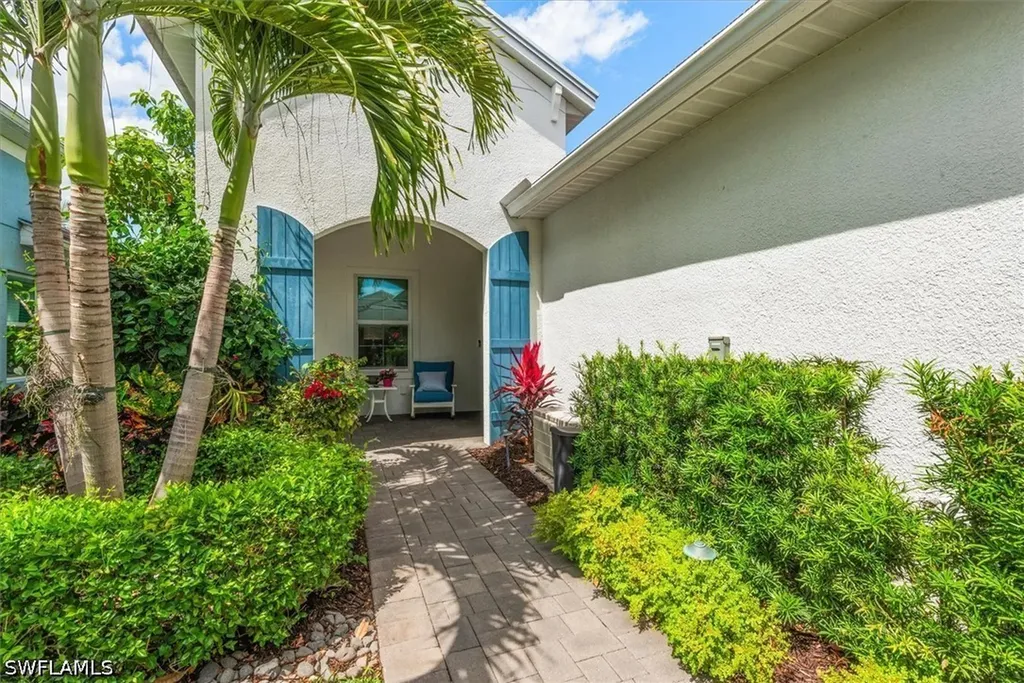 2302 Marquesa Circle Naples FL 34112